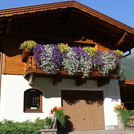 Walzl Homestay szállás *